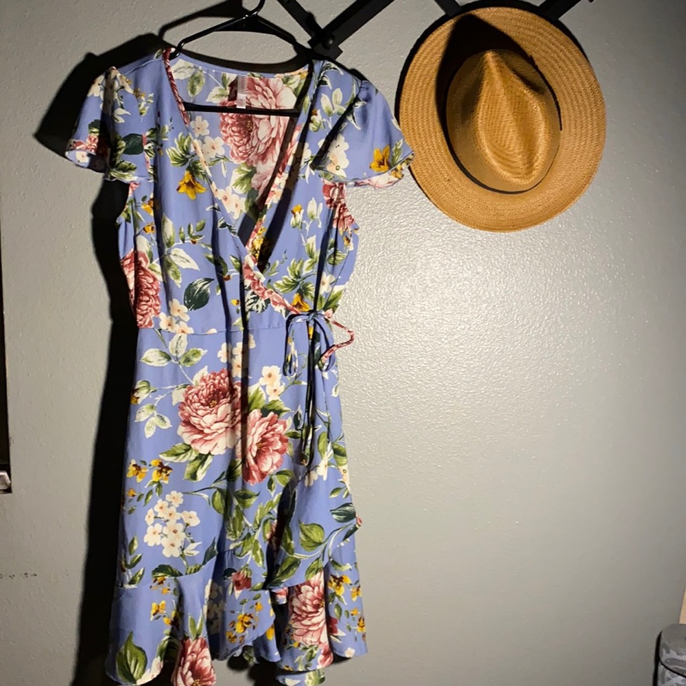 Xhilaration floral dress in XS.